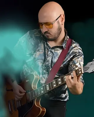 Filen svira gitaru