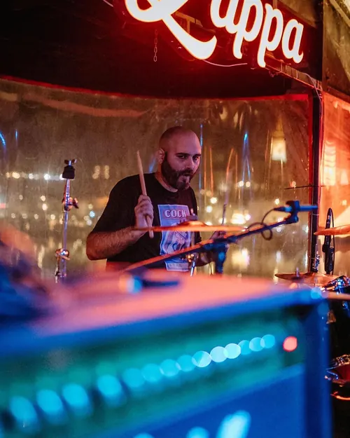 Bubnjar na Zappa barci