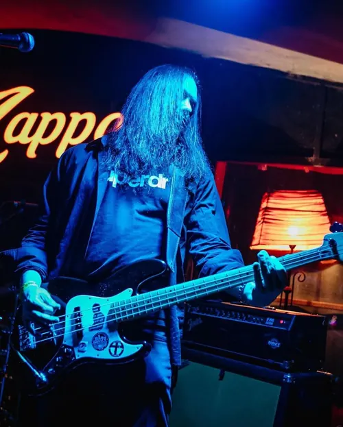 Basista na Zappa barci